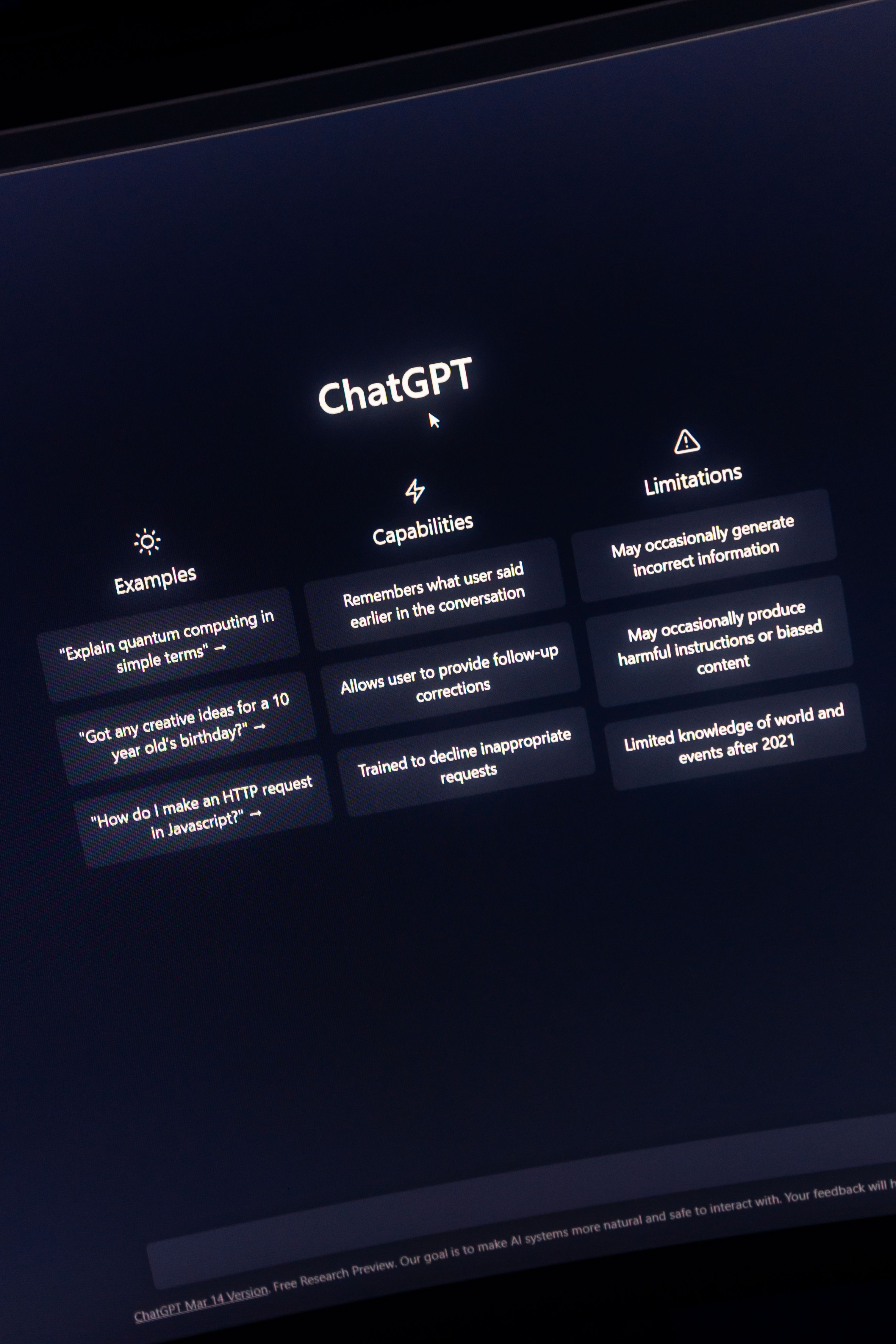 ChatGPT interface displaying examples, capabilities, and limitations.